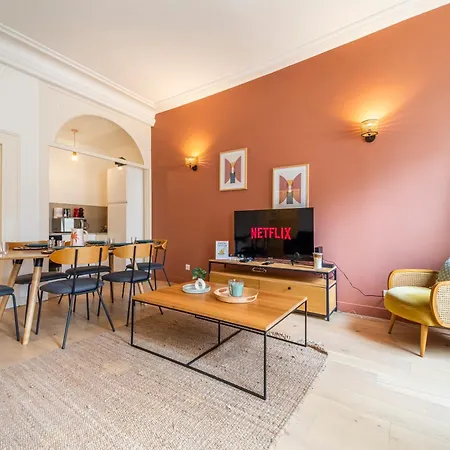 L'ocre - 2 Bedrooms - 6 People - Private Parking - Wi-fi - Netflix Tourcoing