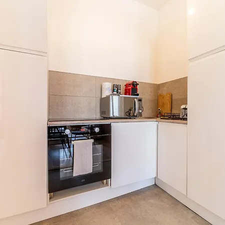 L'ocre - 2 Bedrooms - 6 People - Private Parking - Wi-fi - Netflix Apartment Tourcoing